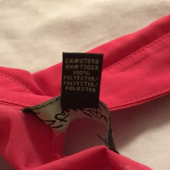 Streetwear society hot pink sleeveless top with a back opening - Picture 4 of 8